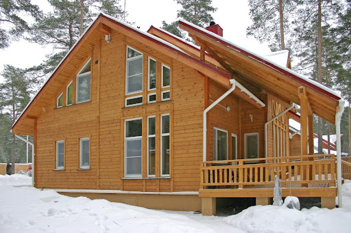Сборный дом из бруса зимой